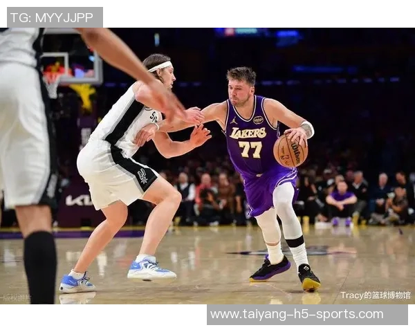 内外结合!米切尔与小莫布里上半场各自贡献12分5篮板2助攻表现出色 内外结合!米切尔与小莫布里上半场各自贡献12分5篮板2助攻表现出色