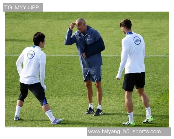 恩里克坚定支持舍瓦利耶:球从后卫双腿间飞过我们对他的表现充满信心 恩里克坚定支持舍瓦利耶:球从后卫双腿间飞过我们对他的表现充满信心